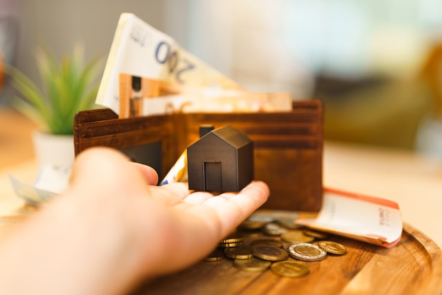 Rescisão de Contrato Imobiliário com Financiamento Exige Inclusão da Caixa e Competência da Justiça Federal